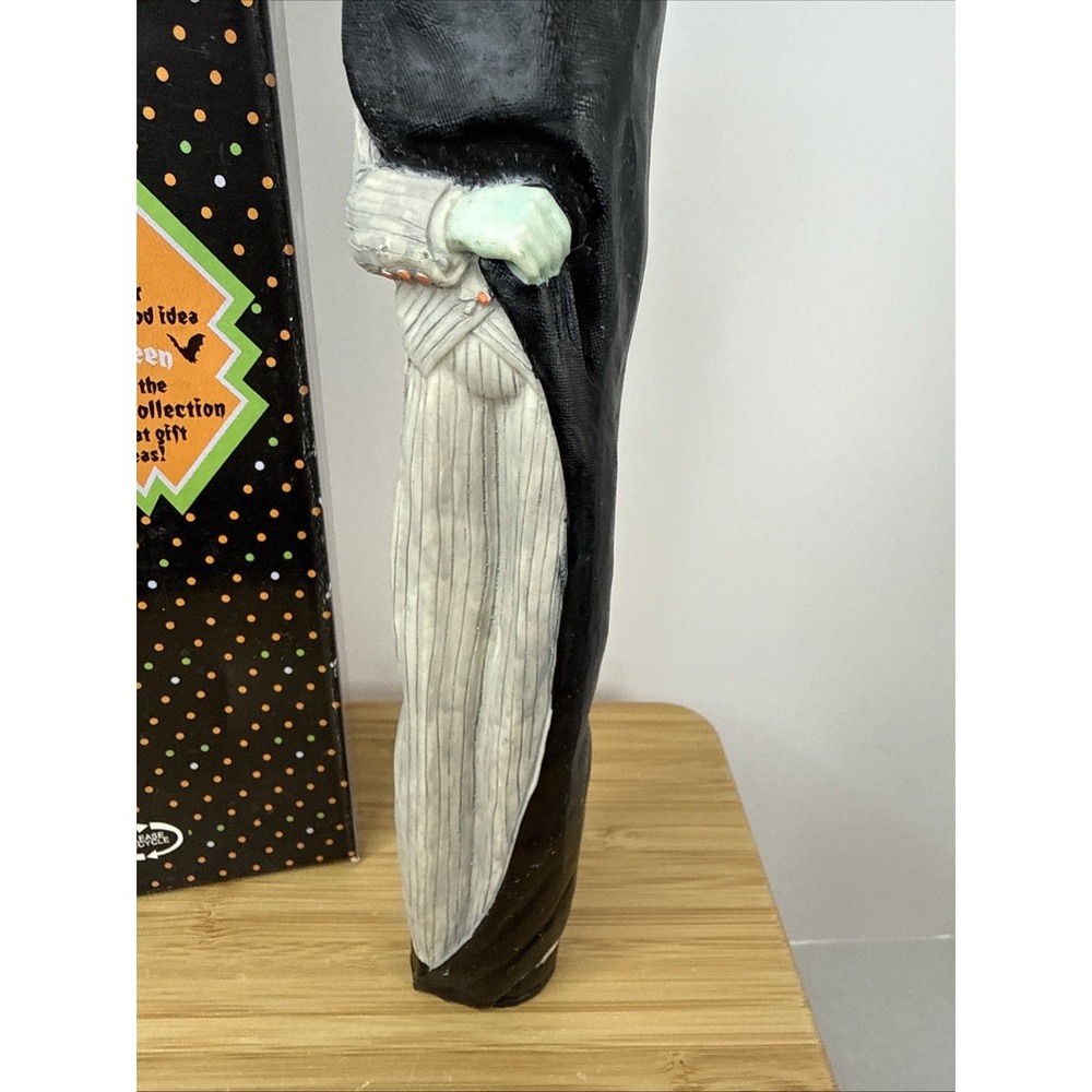 VTG 90s Vampire Halloween Hand Painted Resin Pencil Figure 10" Artmark With Box - Picture 3 of 13